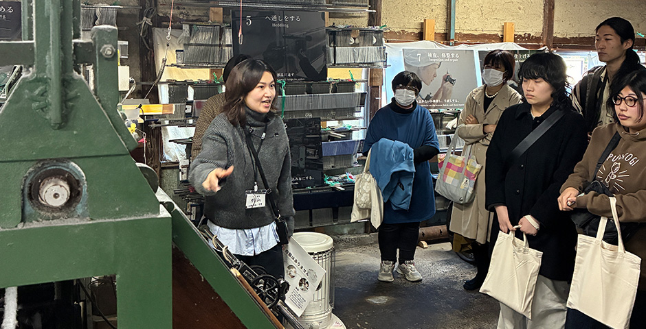 古橋織布の感謝祭では、工場見学がたいへん盛況となった